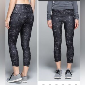 Lululemon Runday Crop *Full-On
Luxtreme